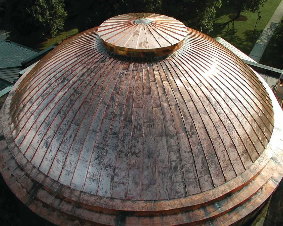 Craftsman Roofing crew installing a new roof in Alesia